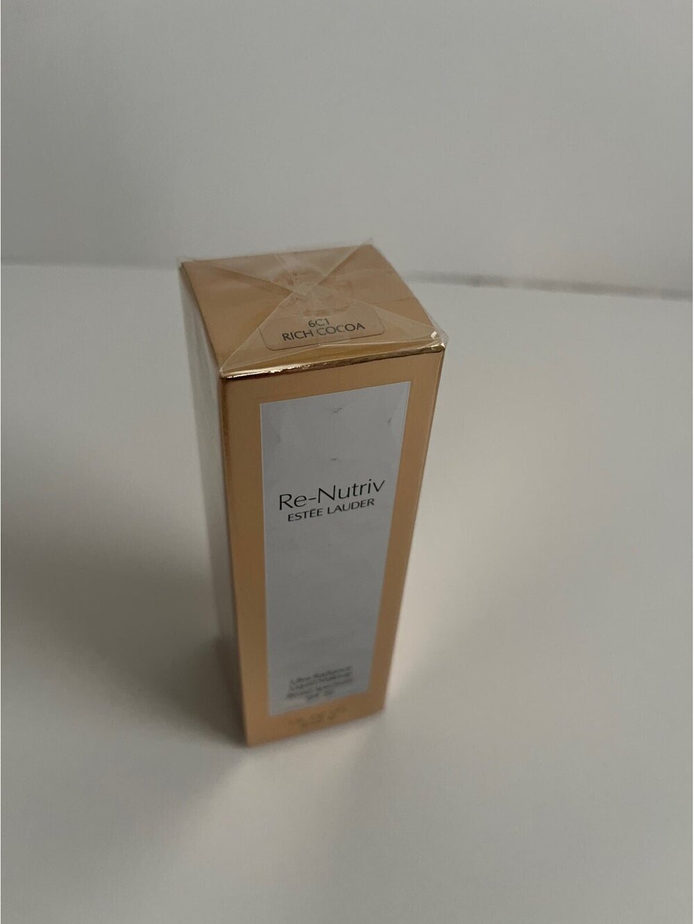 Estee Lauder 6C1 Re-Nutriv foundation
